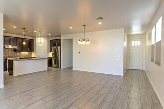 894 W Calle Sauce Blanco in Sahuarita, AZ - Building Photo - Building Photo