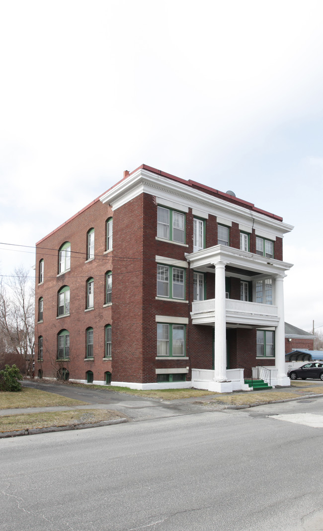 10 Taconic St in Pittsfield, MA - Building Photo - Building Photo