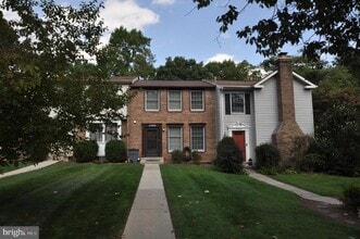 17404 Founders Mill Dr in Rockville, MD - Building Photo - Building Photo
