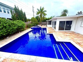 2685 SE 5th St in Pompano Beach, FL - Building Photo - Building Photo