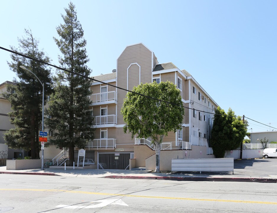 4217 Inglewood Blvd in Los Angeles, CA - Building Photo