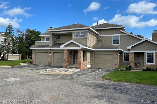 property at 6635 Bellows Ct