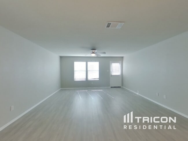 5550 Basil Chase in Converse, TX - Building Photo - Building Photo