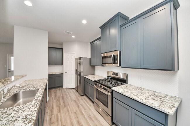 13318 Villa Sola Dr in La Marque, TX - Building Photo - Building Photo