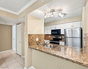 3419 Winkler Ave in Ft. Myers, FL - Building Photo - Building Photo