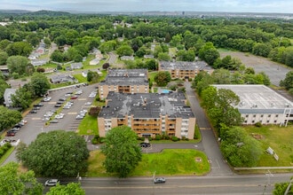 Orange Landing in West Haven, CT - Building Photo - Building Photo