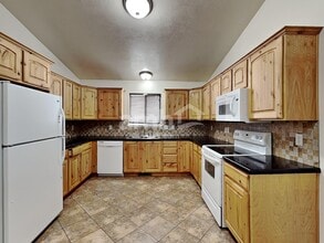 1698 E Ridgefield Rd in Spanish Fork, UT - Building Photo - Building Photo