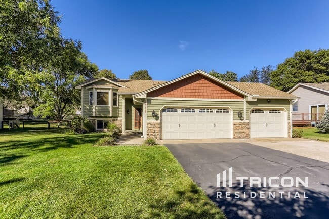 14358 Bluebird St NW in Andover, MN - Building Photo - Building Photo