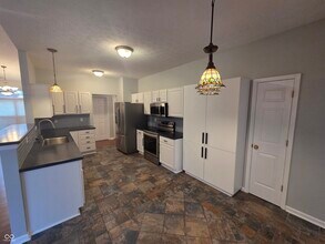 6475 Glenwood Trce in Zionsville, IN - Building Photo - Building Photo