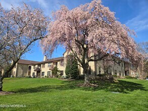 912 Wellington Pl in Matawan, NJ - Building Photo - Building Photo