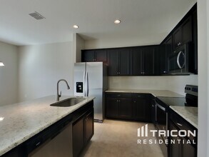 180 Bella Verano Way in Davenport, FL - Building Photo - Building Photo