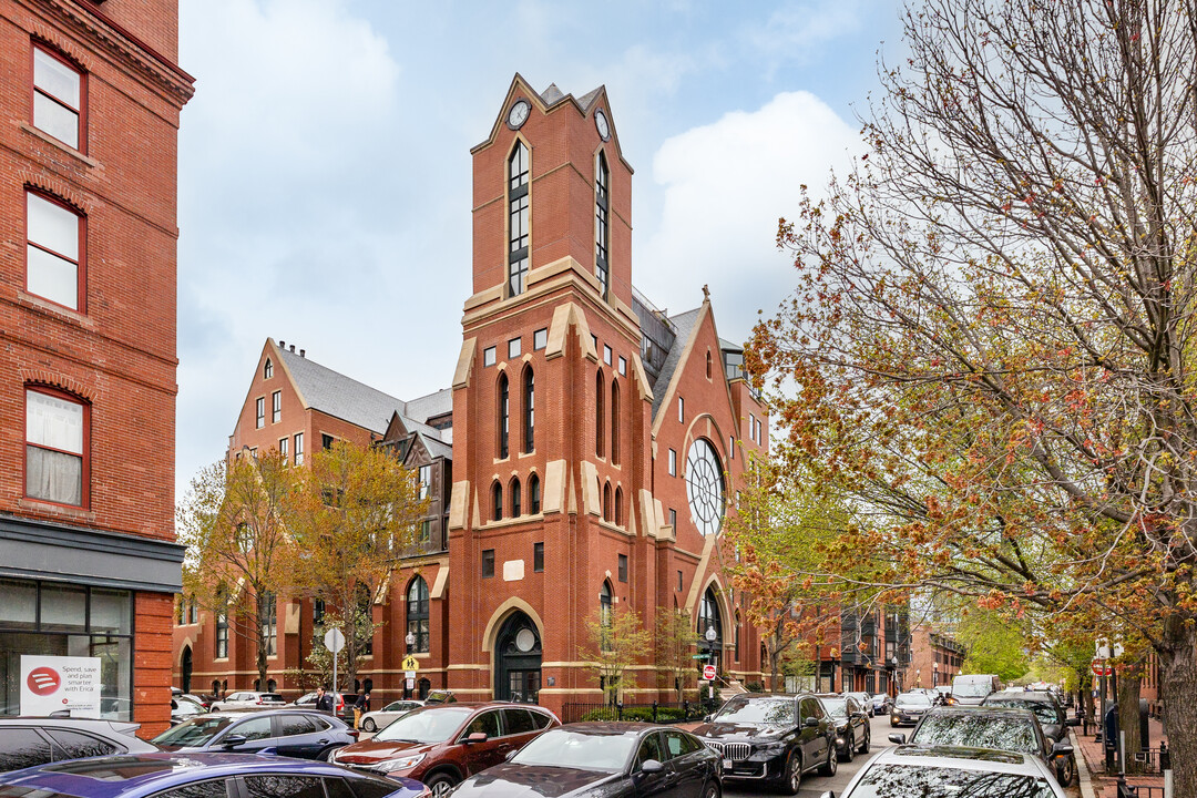 Clarendon Square in Boston, MA - Building Photo