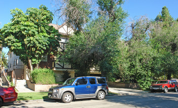 4451 Vista Del Monte Ave in Sherman Oaks, CA - Building Photo - Building Photo