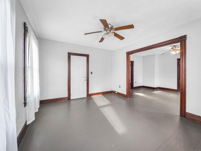 634 High St, Unit 2 in Middletown, CT - Building Photo - Building Photo