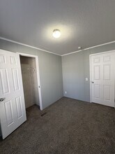 67 W Manor St in Oxford, MI - Foto de edificio - Building Photo