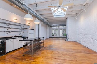 3312 N Ravenswood Ave in Chicago, IL - Building Photo - Building Photo
