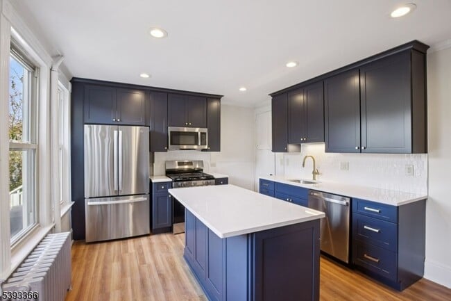 property at 20 Kent Pl Blvd
