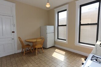1400 W Erie St, Unit 3 in Chicago, IL - Building Photo - Building Photo