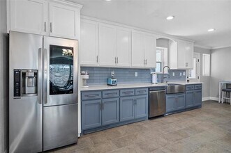 1408 S Corinth St Rd in Dallas, TX - Building Photo - Building Photo