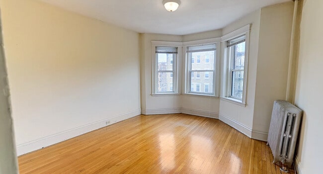 112 Queensberry St, Unit 10
