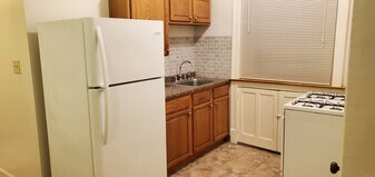 6300 Cates Ave, Unit 1 E in University City, MO - Building Photo