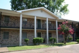 Colonial Terrace Apartments