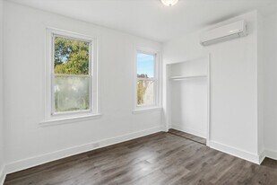 2435 N Garnet St in Philadelphia, PA - Building Photo