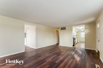 728 Jackson Ave in Carpentersville, IL - Building Photo - Building Photo