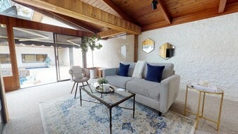 1205 Pine Ave in Manhattan Beach, CA - Building Photo