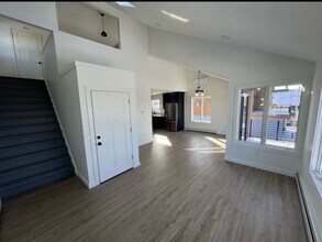 909 W Front St in Erie, PA - Foto de edificio - Building Photo