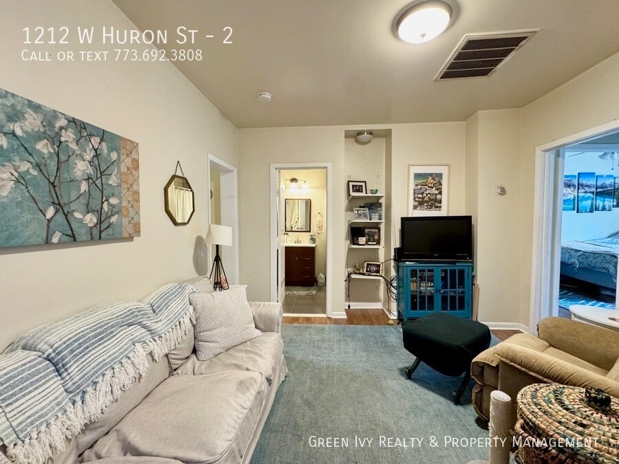 1212 W Huron St in Chicago, IL - Building Photo