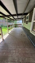 5708 SE Stark St in Portland, OR - Building Photo - Building Photo