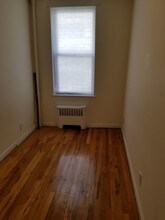 354 E 19th St-Unit -3F in New York, NY - Building Photo - Building Photo