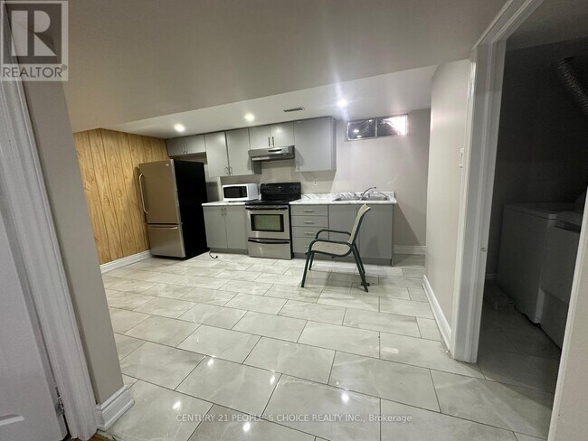 1129 Langs Cir in Cambridge, ON - Building Photo - Building Photo