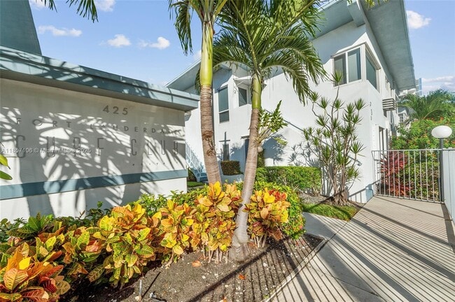 property at 425 Bayshore Dr