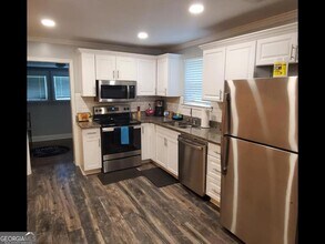 818 Lee Andrews Ave SE in Atlanta, GA - Building Photo - Building Photo