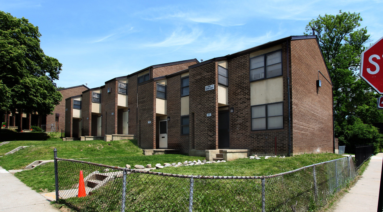 Rosemont in Baltimore, MD - Foto de edificio