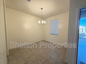 25681 W Desert Dr in Buckeye, AZ - Building Photo - Building Photo