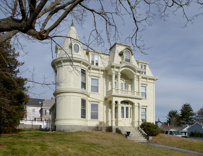 141 Allen St in New Bedford, MA - Foto de edificio - Building Photo