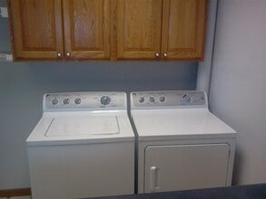 116 E Main St, Unit 2 in Morrison, IL - Building Photo - Building Photo