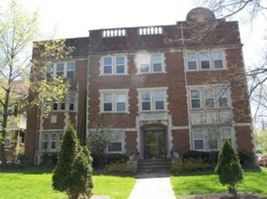 Clifford Apartments in Lakewood, OH - Building Photo - Building Photo