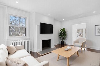 25 Midland Ave in White Plains, NY - Building Photo - Building Photo