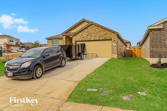 6734 Hatchery Way in San Antonio, TX - Foto de edificio - Building Photo