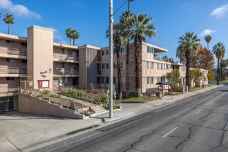 Magnolia Palms Condominiums in Riverside, CA - Building Photo - Building Photo