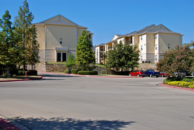 The Leonard in Denton, TX - Building Photo - Building Photo