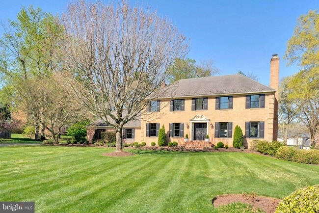 6363 Lynwood Hill Rd in McLean, VA - Building Photo - Building Photo