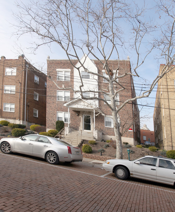 716 Roselawn Ave in Pittsburgh, PA - Foto de edificio