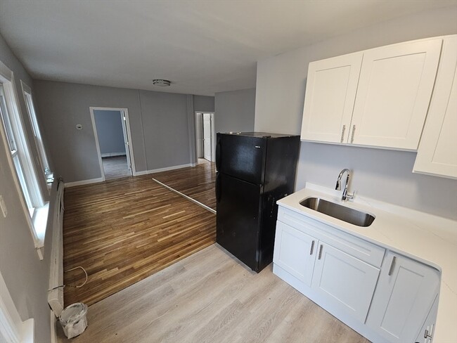 6 Ashley St, Unit #3