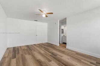 2512 SW 113th Ct, Unit Unit #1 in Miami, FL - Building Photo - Building Photo