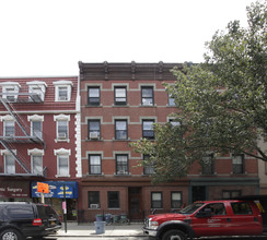 132 Norman Ave in Brooklyn, NY - Building Photo - Building Photo